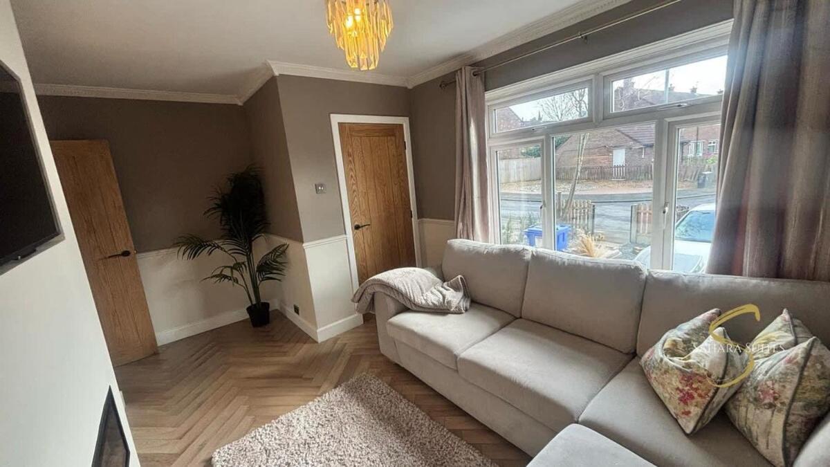 Stylish 2Bed - Manchester - Free Parking Hyde Exteriör bild