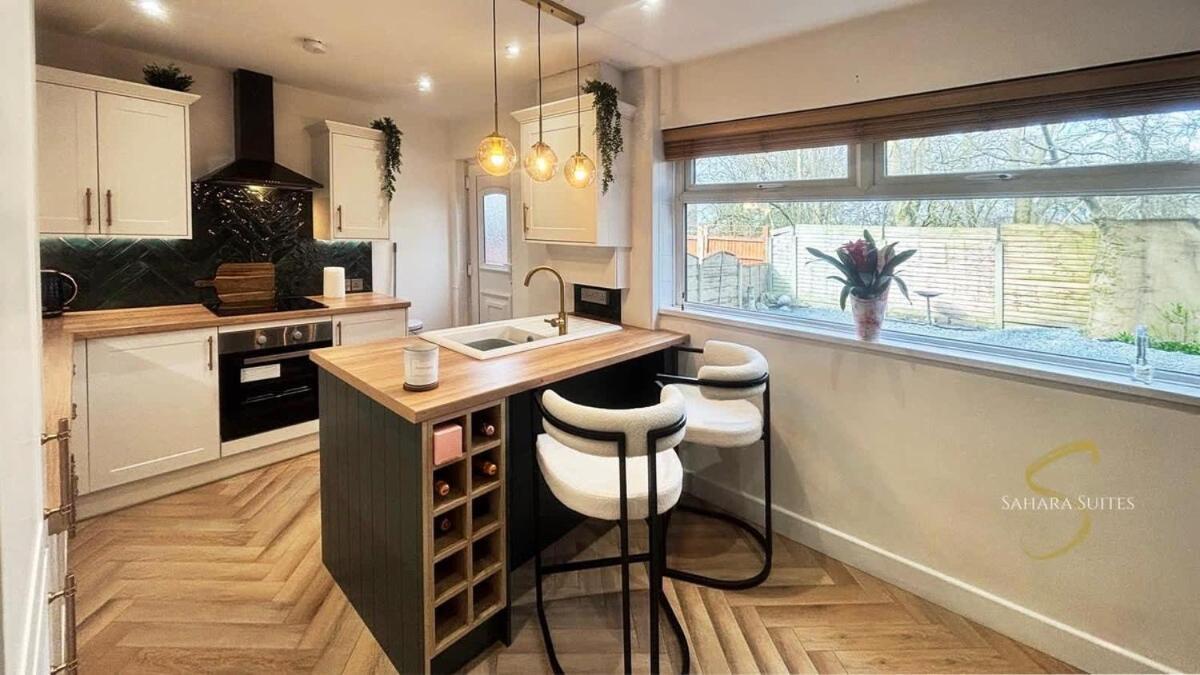 Stylish 2Bed - Manchester - Free Parking Hyde Exteriör bild