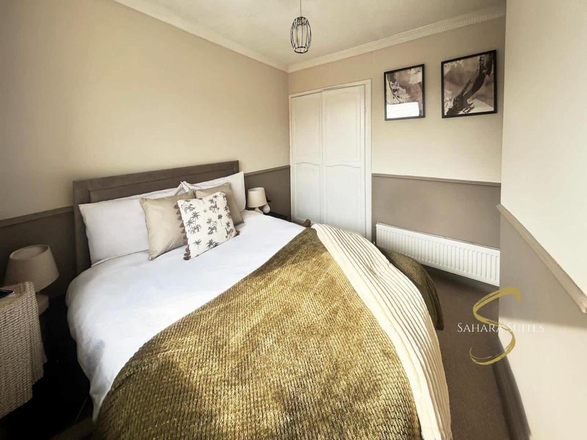 Stylish 2Bed - Manchester - Free Parking Hyde Exteriör bild